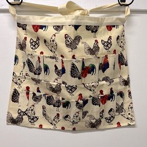 Egg collecting Apron Adult